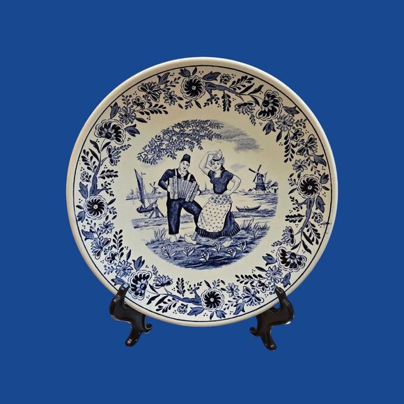 Delfts Royal Sphinx by Boch - Belgium - Delft Blue 8-Inch Round Dutch Wall Plate - Picture 4 of 11